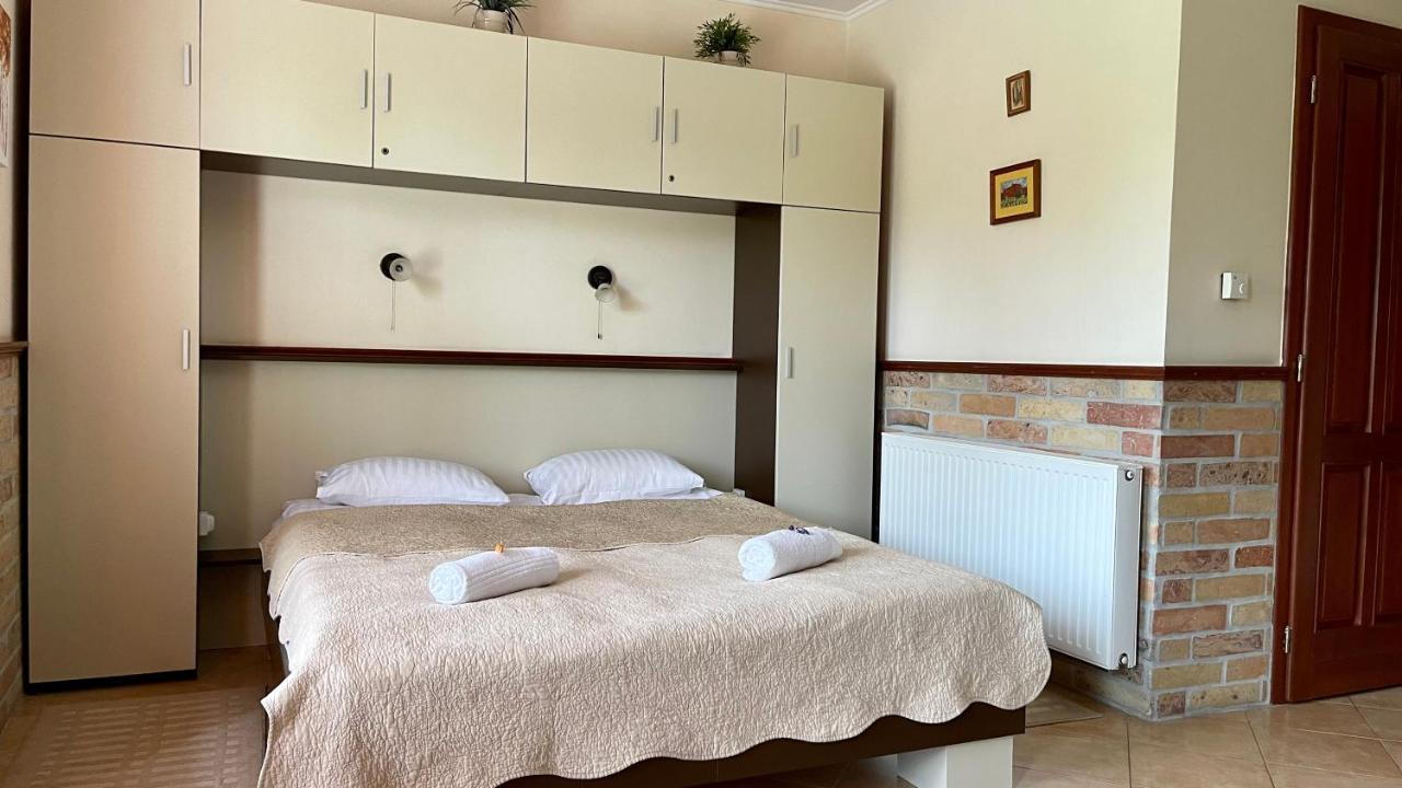 Gyula Vár Panoráma Apartman Exterior foto