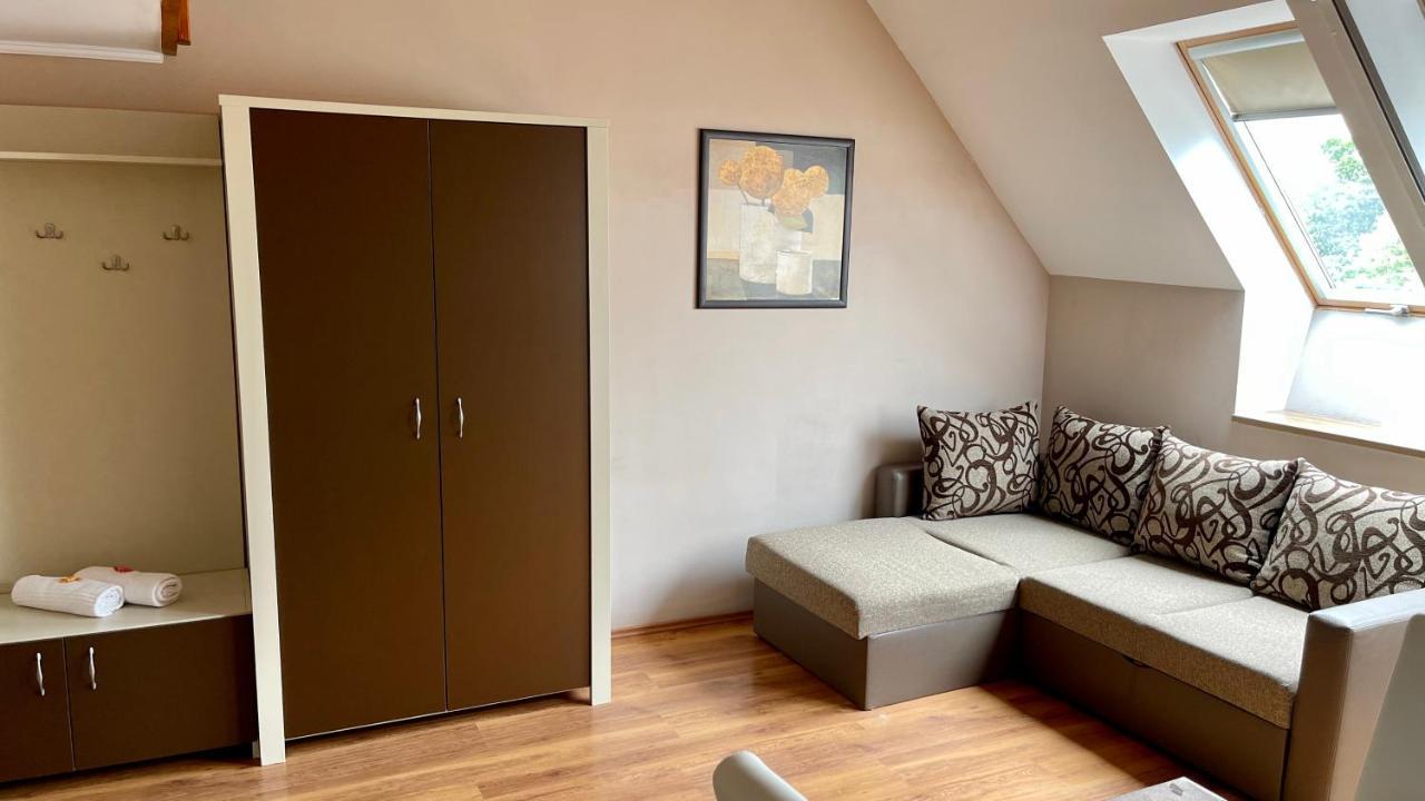 Gyula Vár Panoráma Apartman Exterior foto